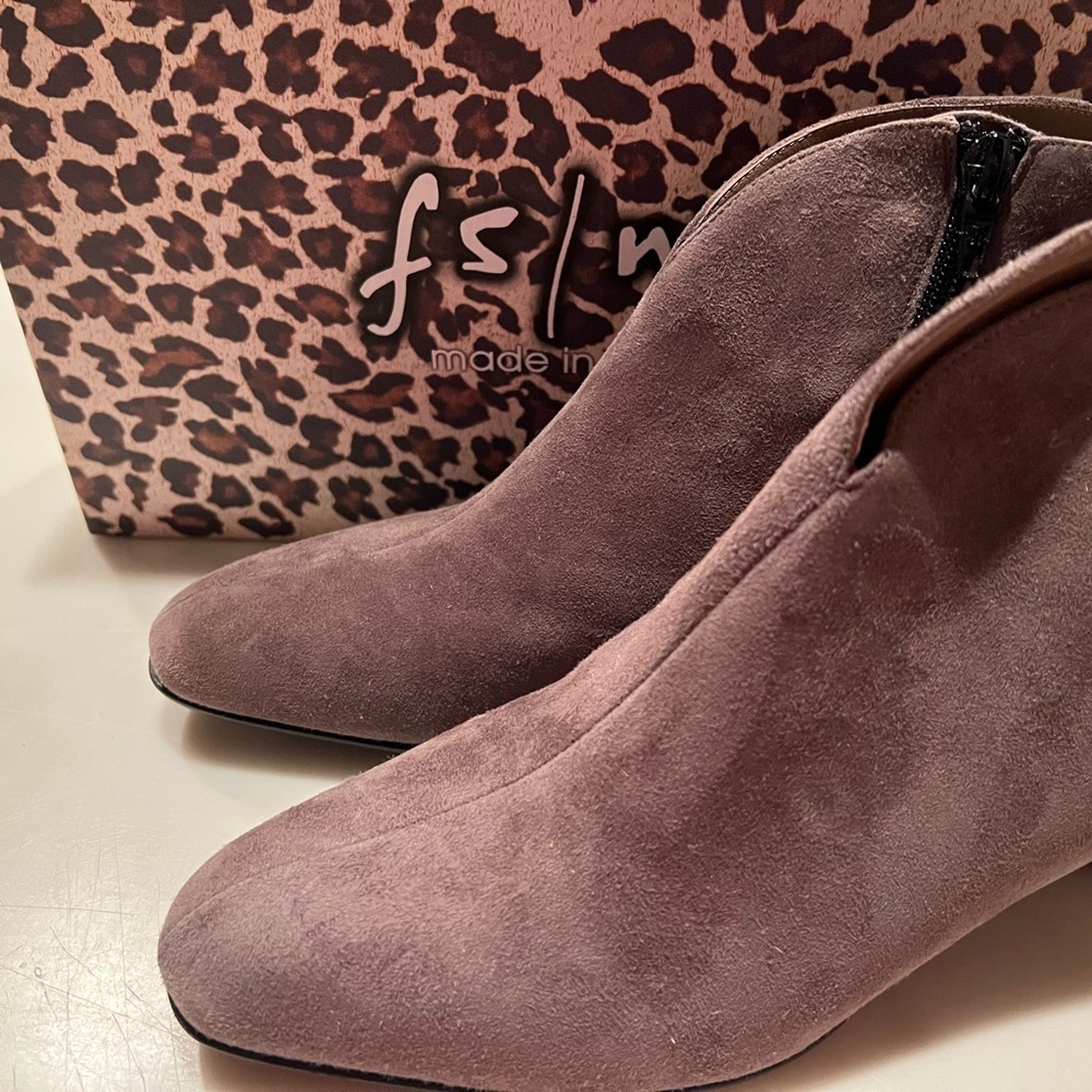French Sole New York, Suede Ankle Booties. FS/NY Eva Ankle Booties. Color Smog.